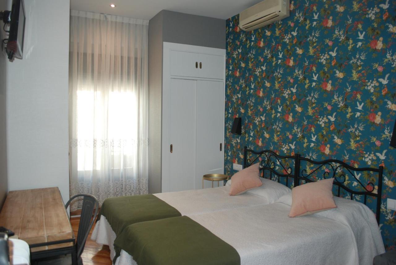 Hostal Avenida Madrid Ngoại thất bức ảnh