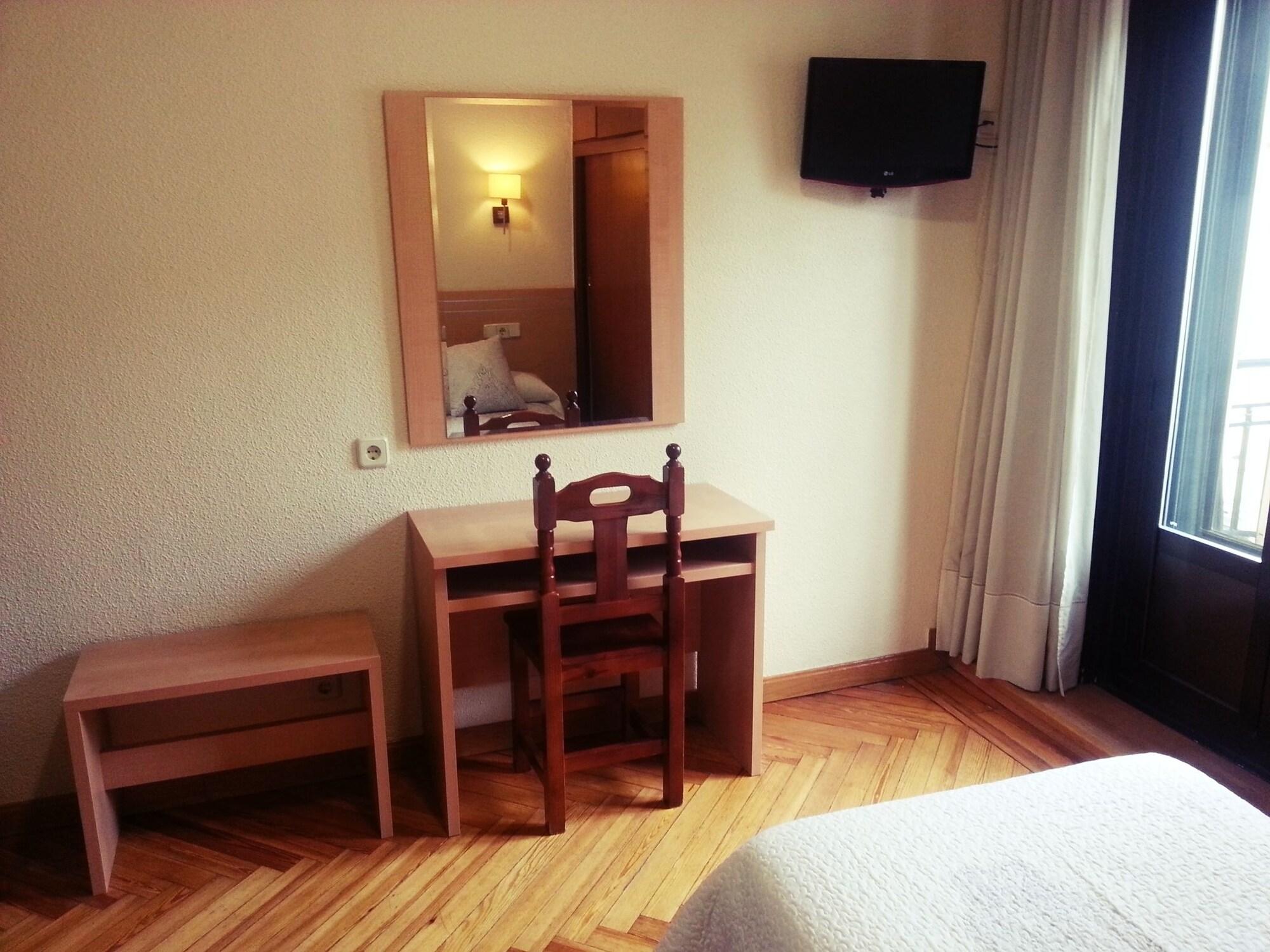 Hostal Avenida Madrid Ngoại thất bức ảnh