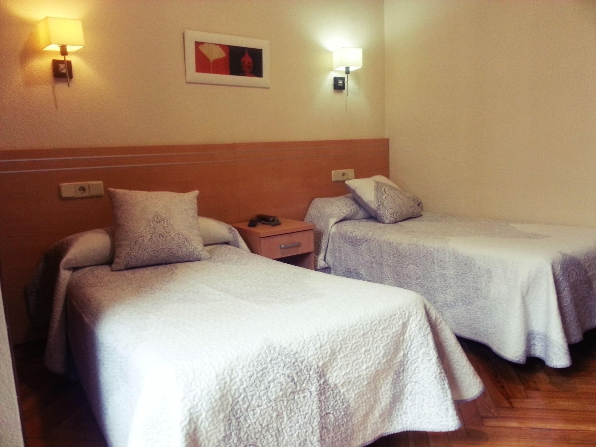 Hostal Avenida Madrid Ngoại thất bức ảnh