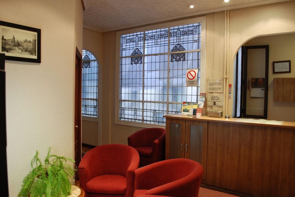 Hostal Avenida Madrid Ngoại thất bức ảnh