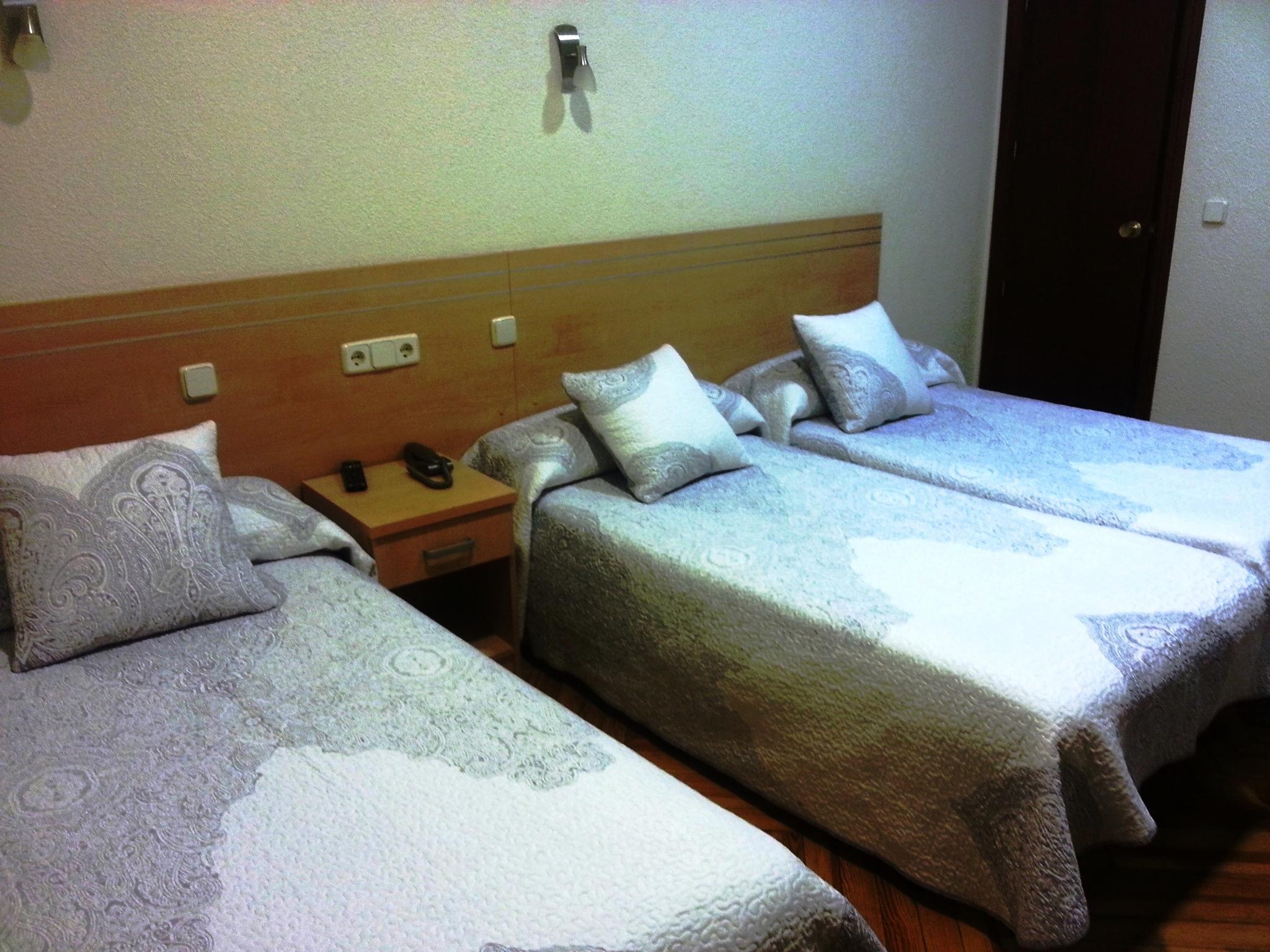 Hostal Avenida Madrid Ngoại thất bức ảnh